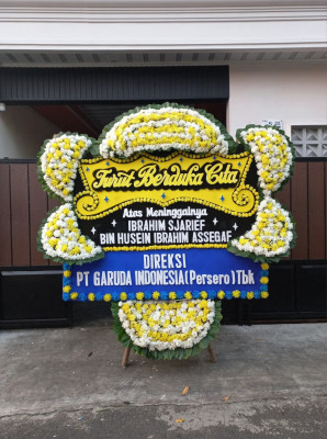 Papan Bunga Duka di Girisuko